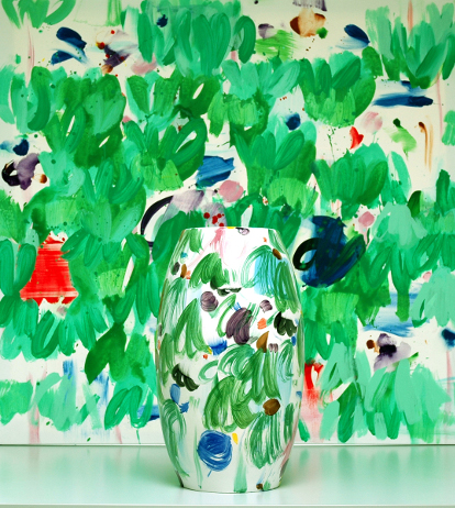 Miye Lee, Bild-Vase 1, 2016
Bild: Acryl auf Leinwand, 120 × 125 cm, Preis: EUR 3400 
Vase: Aufglasurfarben auf Steinzeug, 51 × Ø 30 cm, 
Preis: EUR 5400 (EUR 7920 für beide)
Vase in Kooperation mit dem Keramikstudio an der 
Universität für angewandte Kunst in Wien